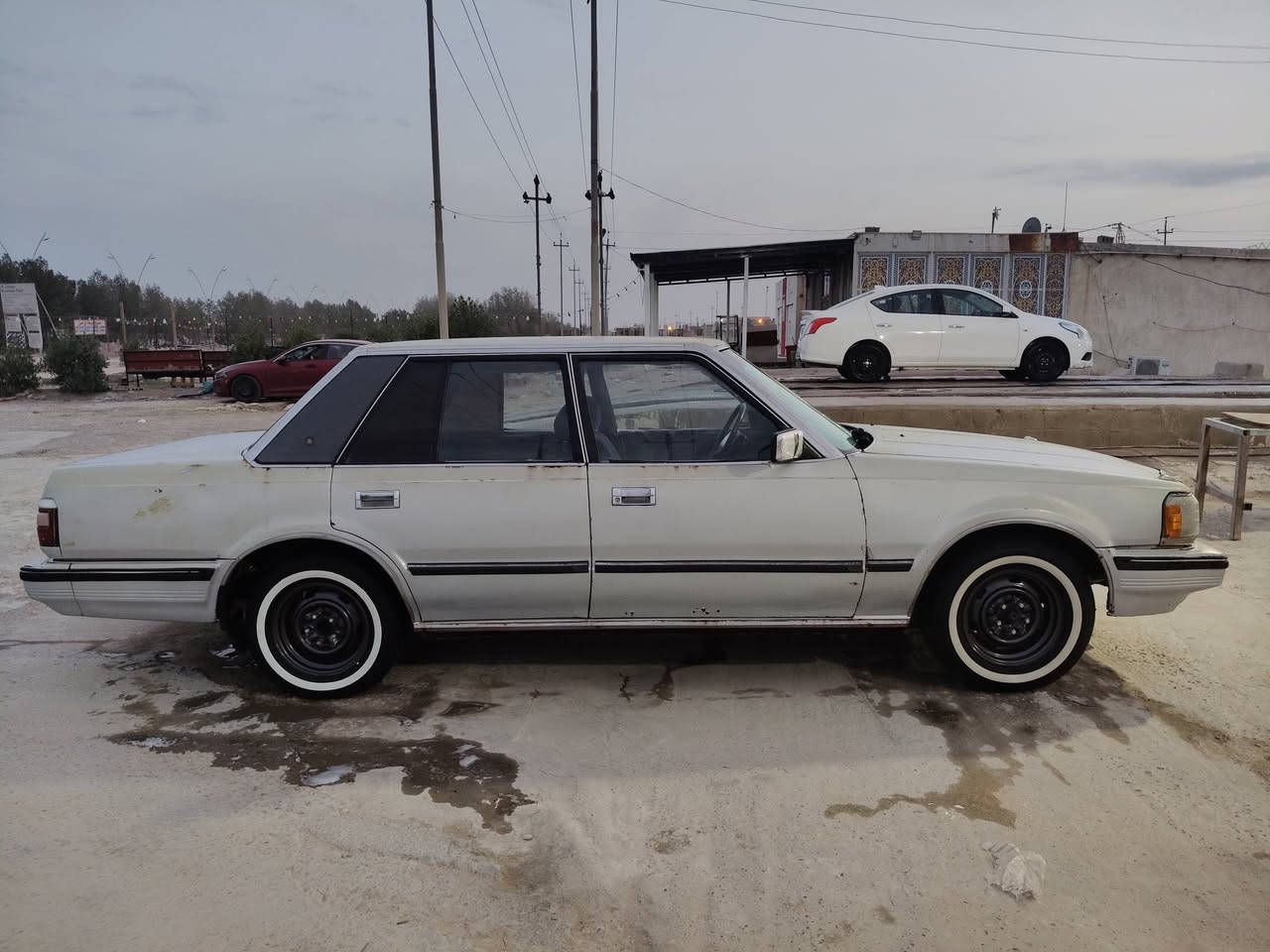 السلام عليكم سوبر مديل 85 سياره بلاديه مكينه كير حداده جاهزه سياره حلوه شرط المداور ترايك الربيل عوزه تعمير ترجع شركه سياره ناعمة وحلوه مكاني البصرة السعر 50 وبيه مجال الشراي يتصل ويدلل ***********
