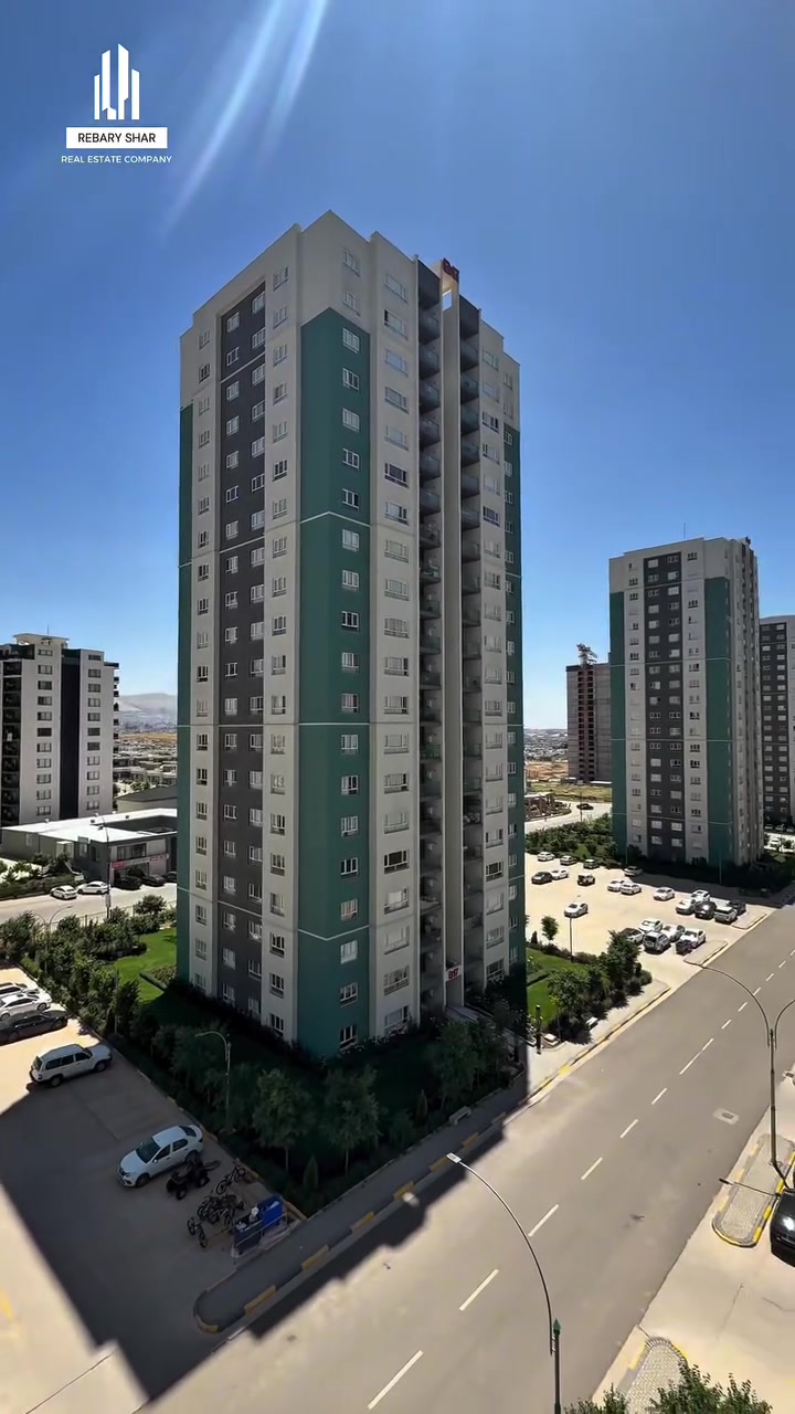 🏡✨ شقة للبيع في مجمع ميران سيتي 

📐 المساحة: 143 متر
🌅 واجهة الشقة: على القبلة و الشرق 

🛏️ 3 غرف نوم
🛋️ صالة واسعة
🍽️ مطبخ مرتب
🚿 صحيات ومشتملات

🌟 مواصفات الشقة:
🪵 أرضية خشب راقية و سقف كناف
كاونتر و جزامه كلش راقي هدية للشقة

📞 للاستفسار والتفاصيل اتصلوا بينا
🏢 أو زورونا في شركة ريبري شار للعقارات 

***********

#عقارات_ڕێبەری_شار

