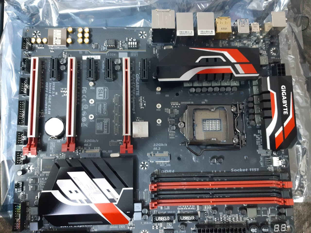 للبيع مذربورد كيكابايت Z710X  و بورسبلاي 500 التفاصيل داخل الصور توصيل موجود ابيعهن اثنينهن سوه السعر ١٥٠وبيهن مجال قليل التواصل خاص مفتوح وهذا رقمي ***********
