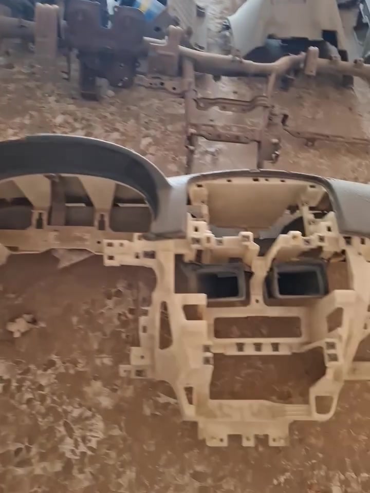 السلام عليكم عندي دشبول سوناتا ٢٠٠٨ أمريكي للبيع للستفسار 
***********
