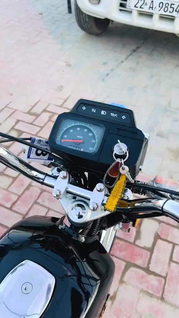 ساسوكي للبيع مديل ٢٠٢٥ صار الها 5 ايام طالعه من الوكيل دراجه جديده مكفوله من كلشي مكاني نجف سعرها مليون و 400 وبيها مجال ***********
