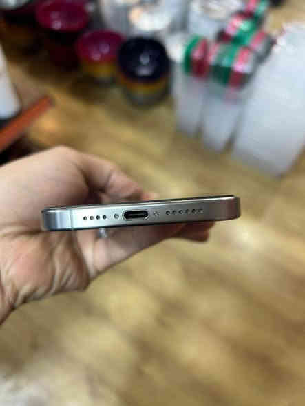 السلام عليكم آيفون 15 برو ماكس للبيع بطاريه 100 دبل شريحه الجهاز جديد ومكفول حت من شخط جان مضموم الجهاز السعر مليون و175 وبي مجال قليل كلش مكاني نجف للاستفسار ***********
