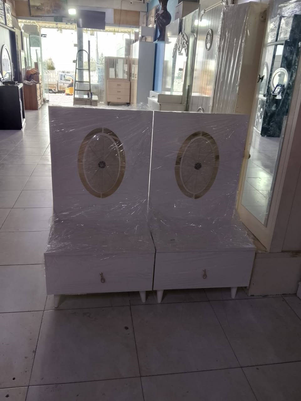 غرف نوم 5 قطع نضافه 100%100 بسعر مناسب  مع شد ونقل # مجاني داخل اربيل فقط
توصيل الموصل وكركوك 75 
موبيليات محمد زنكنة 🛋
*********** وتساب 
*********** وتساب
