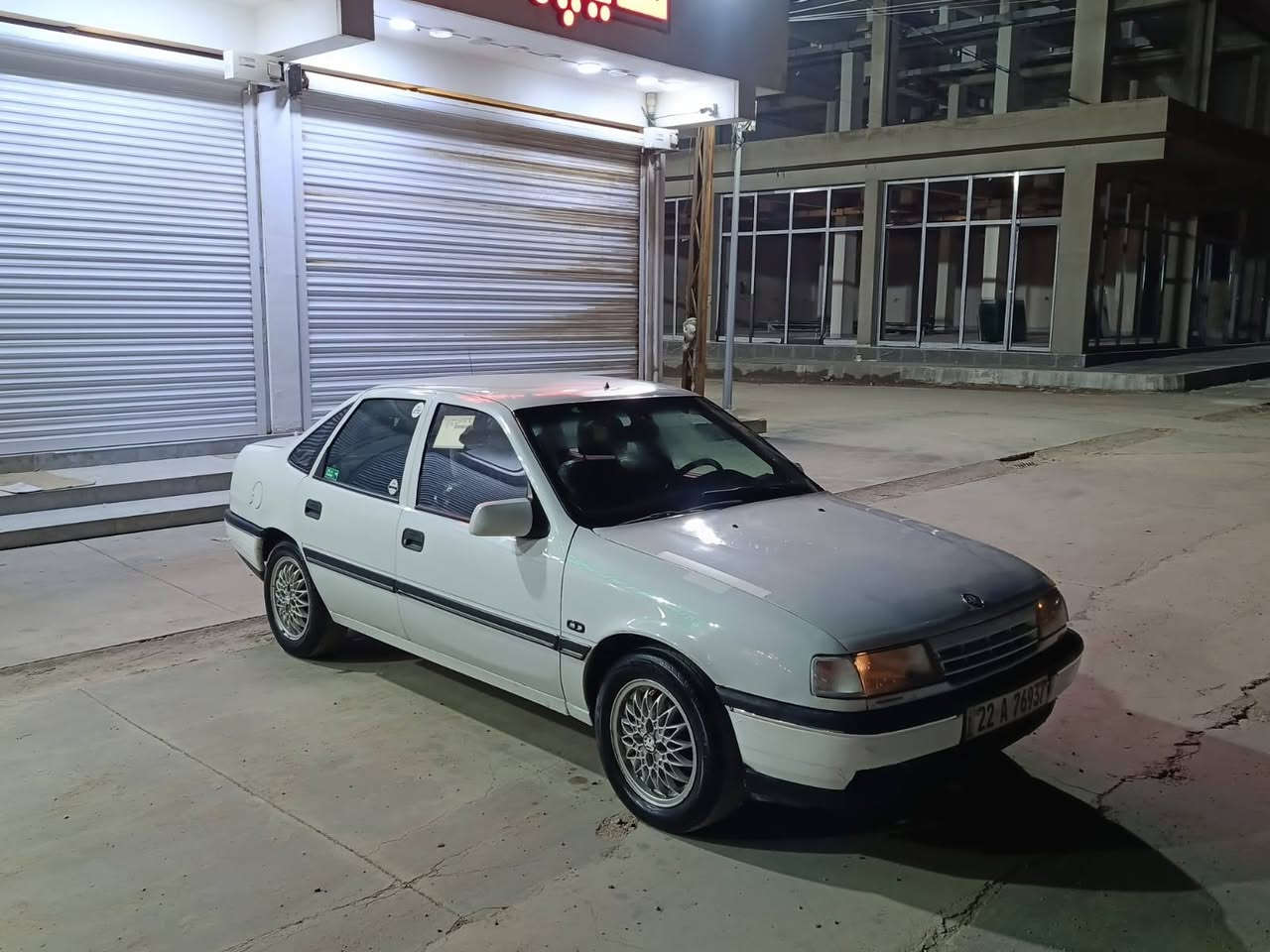 ئۆپل 1992 مەکینە 20گیر تۆماتیک ABSجوار 4جام کارەبا قوفل مەرکەرزی ئاوینە کاربا بی دەعم لیدراو  نیە سەنەوی تازە تەواوبوە کۆبون بەنزینی هه یه شەرت مەکینە گیر نموونە لە باکی سعری 46ژم ***********فایبەر وەتسئاب كركوك, العراق
