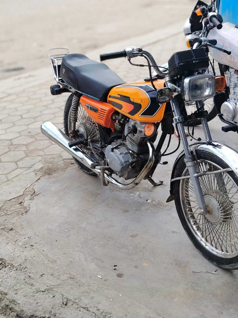 ارشه موديل ١٦ أوراق كامله يرادلها ترتيب قليل ب ٤٠٠ وبيها مجال قليل مكينه مفتوحه( صويره ) تفاصيل خاص


**إذا كنت صاحب هذا الإعلان وتريد حذفه لأي سبب، رجاءا أرسل رسالة إلى الدعم الفني**