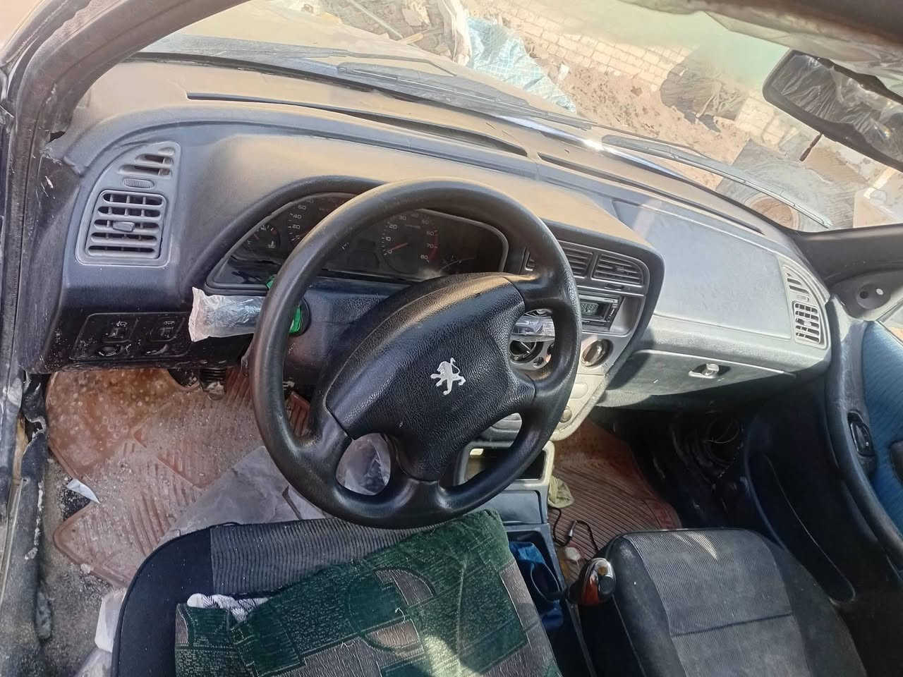 للبيع بسمي تحويل مباشره كفالة من صبغ وظربة كير محرك اكسل خير من الله الخشر حلو عوز ترتبات بسيط مكاني بغداد***********
