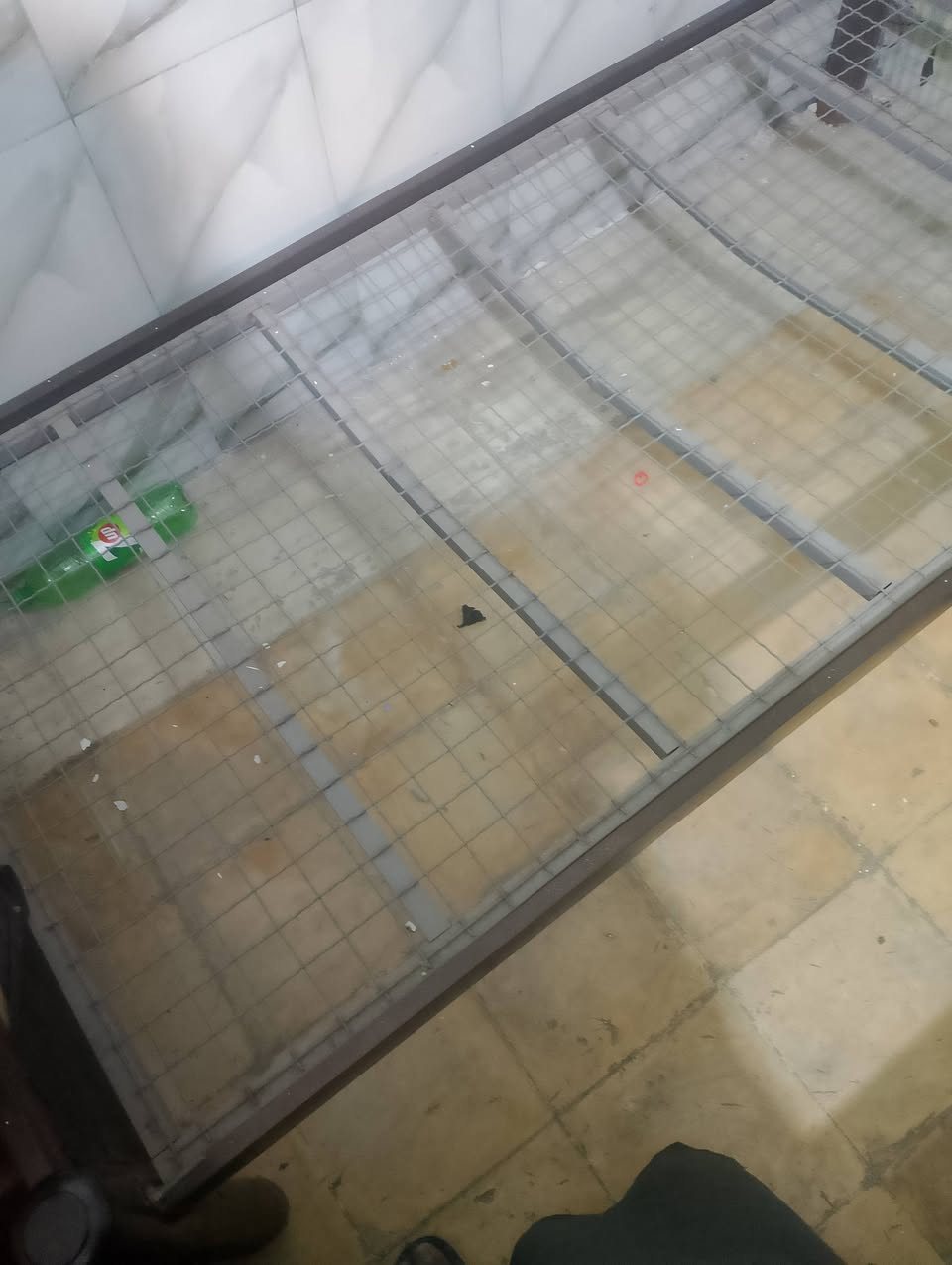 السلام عليكم
جربايه نفر واحد نضيفه السعر60الف 
***********
