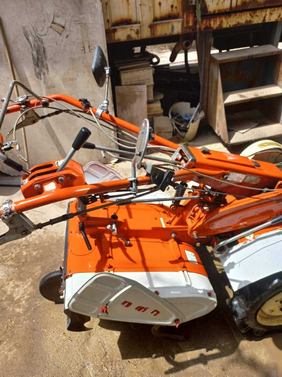 للبيع مكينه كابوته بانزين حجم 7 السعر 1100 وبيها مجال مكاني بغداد 
الاستفسار ***********
