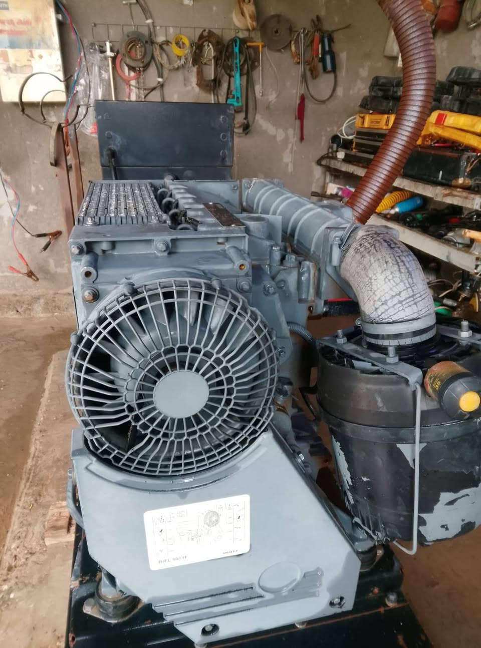 مولد ديزل
دويز من 25ال30kv
للبيع نضيف 
السعر 33ورقه و بيه مجال 
الرقم 
***********
العنوان صلاح الدين الدجيل
