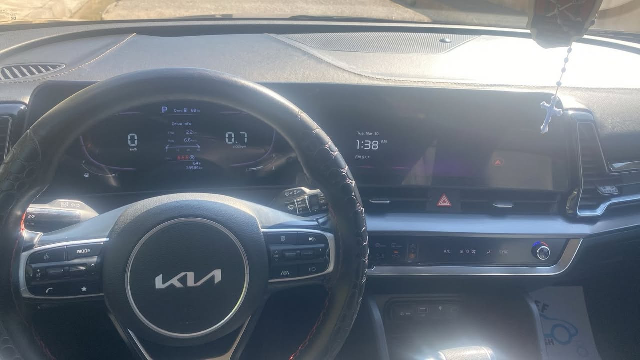 السلام عليكم اخون للبيع كيا سبورتج وارد أمريكي موديل 2023 السياره بيها مكانات صبغ أبيع 6قطع مكان السعر 168 وبيها مجال مكان السياره أربيل عنكاوه ***********
