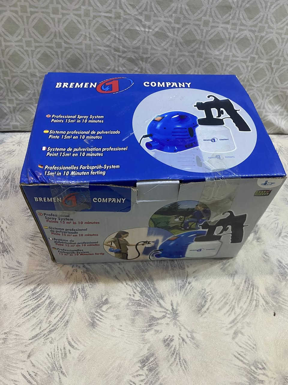 السلام عليكم عندي مسدس صبغ جديد لبيع السعر 40 وبيها مجال ***********
