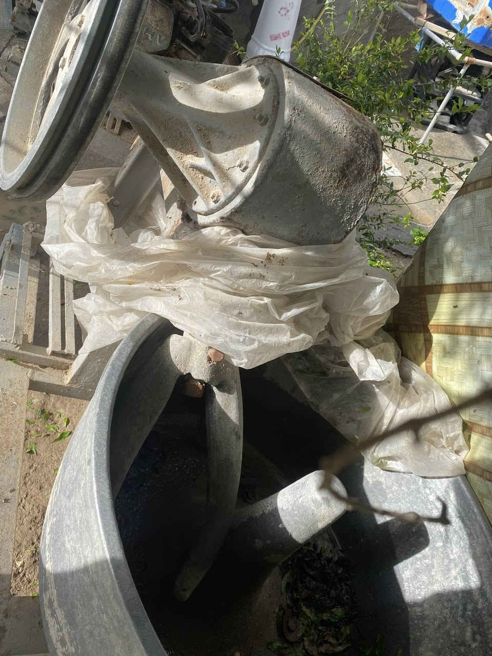 عجانه ام الجيس مكاني لحله الحمزه الغربي 
السعر 100وبيه مجال ابيعه ع وضعه 
***********
