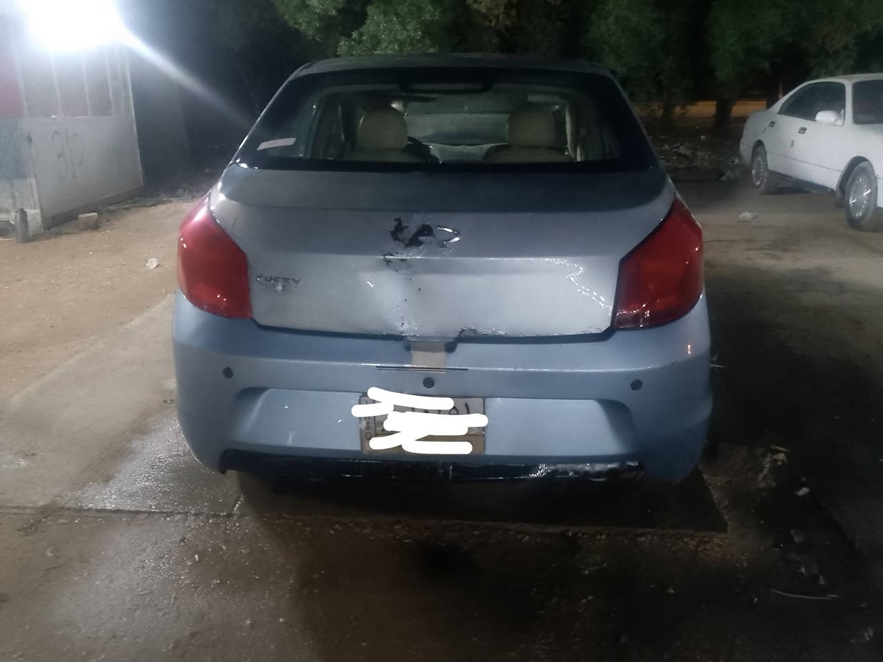 شير فلاوين للبيع موديل 2011 سنويه ضايعه اسكنر عندي مكينه بيها صوت قليل كفل سرقة وعشائر ***********
