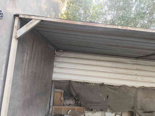 السلام عليكم عدي هاي السقفيه لبيع الطول ٩ العرض مترين ونص 
وسيم بي ترسي ودنك  وباب 
مكاني الديوانية ام الخيل 
استفسار 
***********
