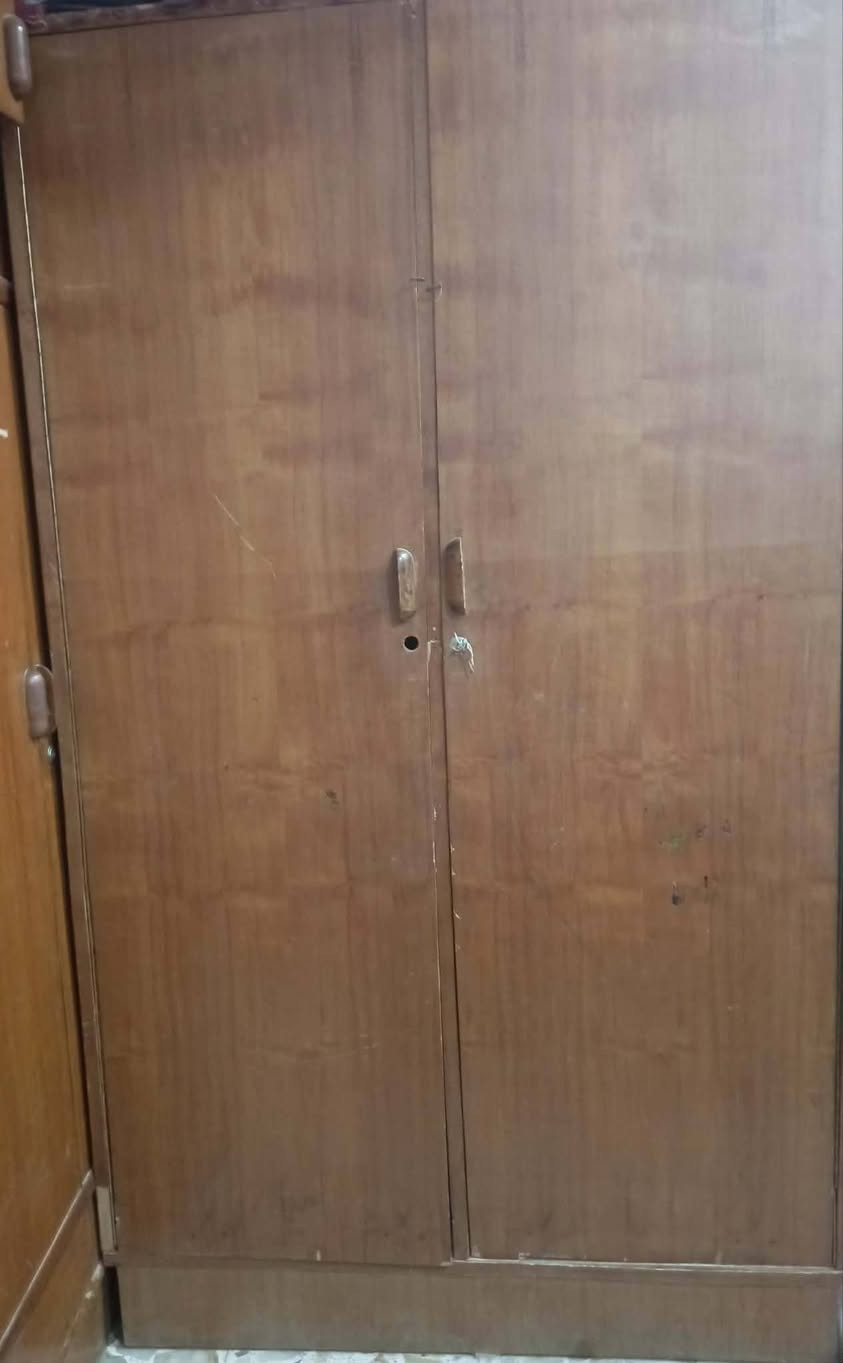 غراض بيت للبيع العنوان حله للاستفسار***********
