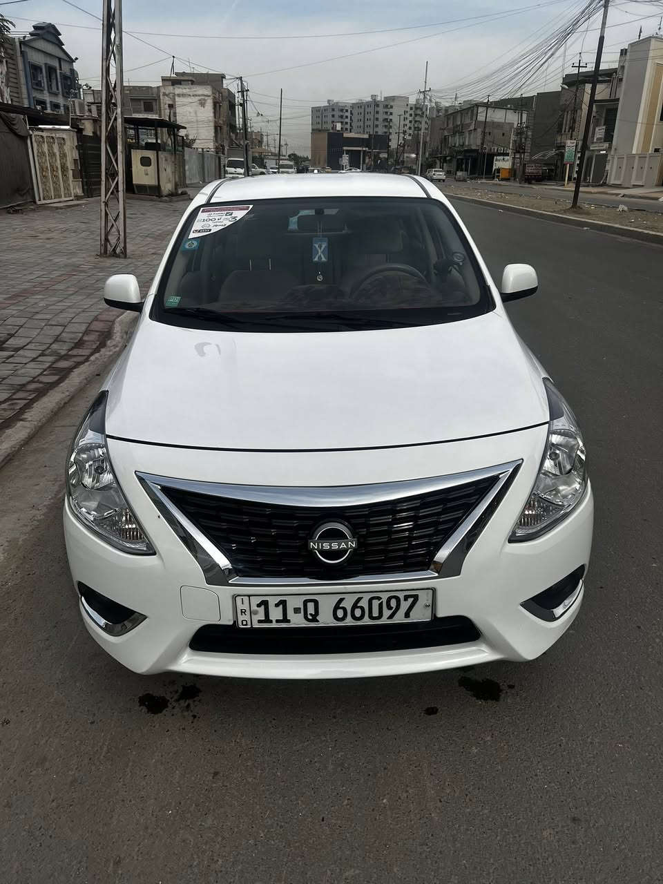 السلام عليكم نيسان سني هندي موديل 24 
 السيارة ماشية 26 الف مكفولة كفالة عامة 
السيارة باسمي للاستفسار الاتصال ***********
