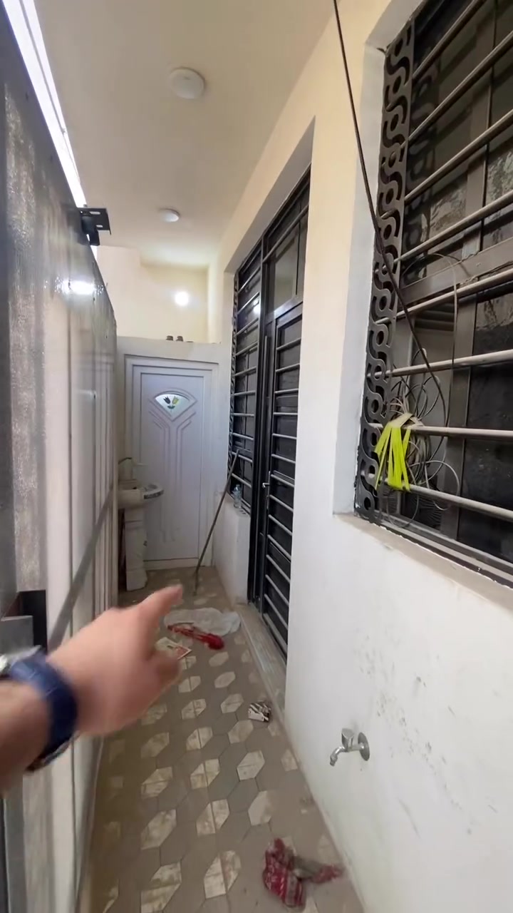 السلام عليكم
للايجار شارع مستشفه الدوره مساحه ٥٠ م اول فرع عل مستشفه يحتوي على صاله مطبخ غرفة نوم خدمات للستفسار ***********
