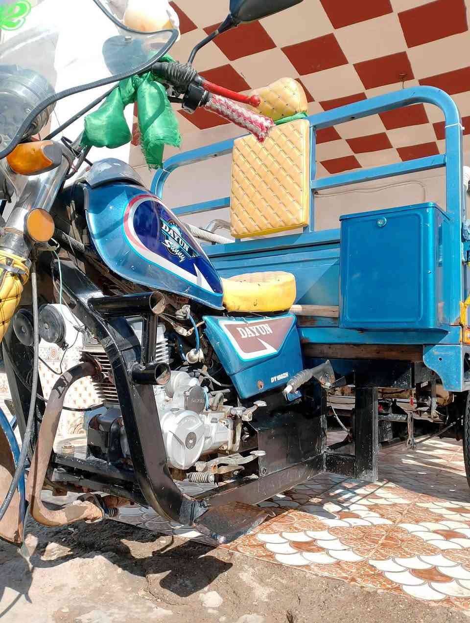 سلام عليكم عندي ستوته البيع دايوان موديل 2022ابيع سعر بل خلص الو الاستفسار ع هاذا رقم ***********
