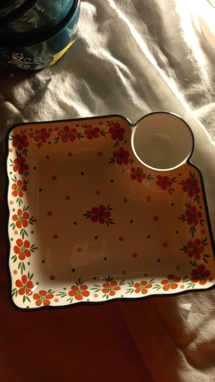 متوفر جميع الاحجام الكاسات والمواعين


**إذا كنت صاحب هذا الإعلان وتريد حذفه لأي سبب، رجاءا أرسل رسالة إلى الدعم الفني**