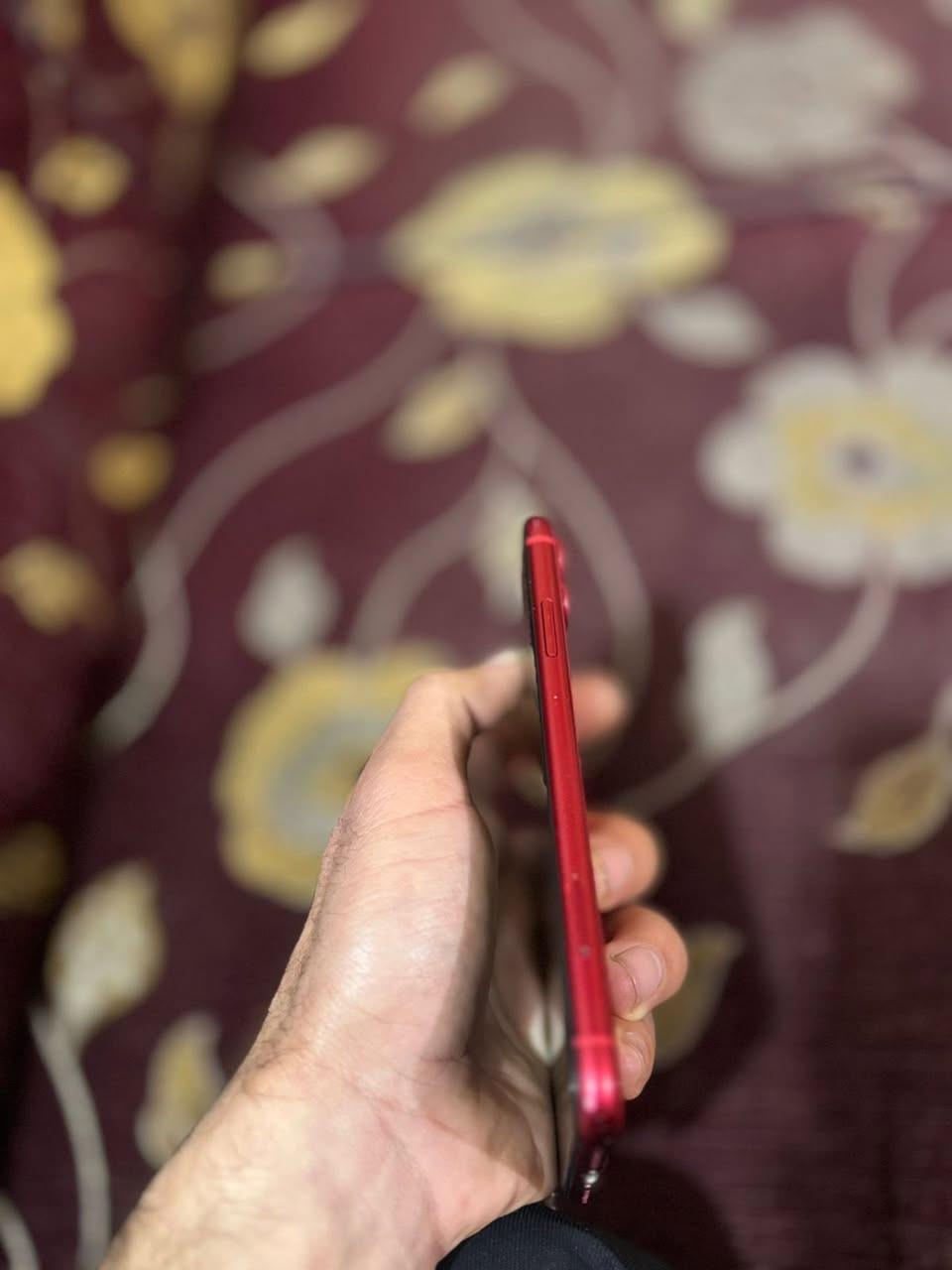 السلام عليكم ايفون ١١عادي مبدل بطاريه وشاشه اصليات فيس ايدي شغال بطاريه الشحن خير من الله كلشي بي شغال بس عن الحلال والحرام جانت بي مشكله يطفه ويشتغل وصلحته السعر ٢٠٠ وبي مجال حك الجيه عنوان بغداد البنوك رقم ***********
