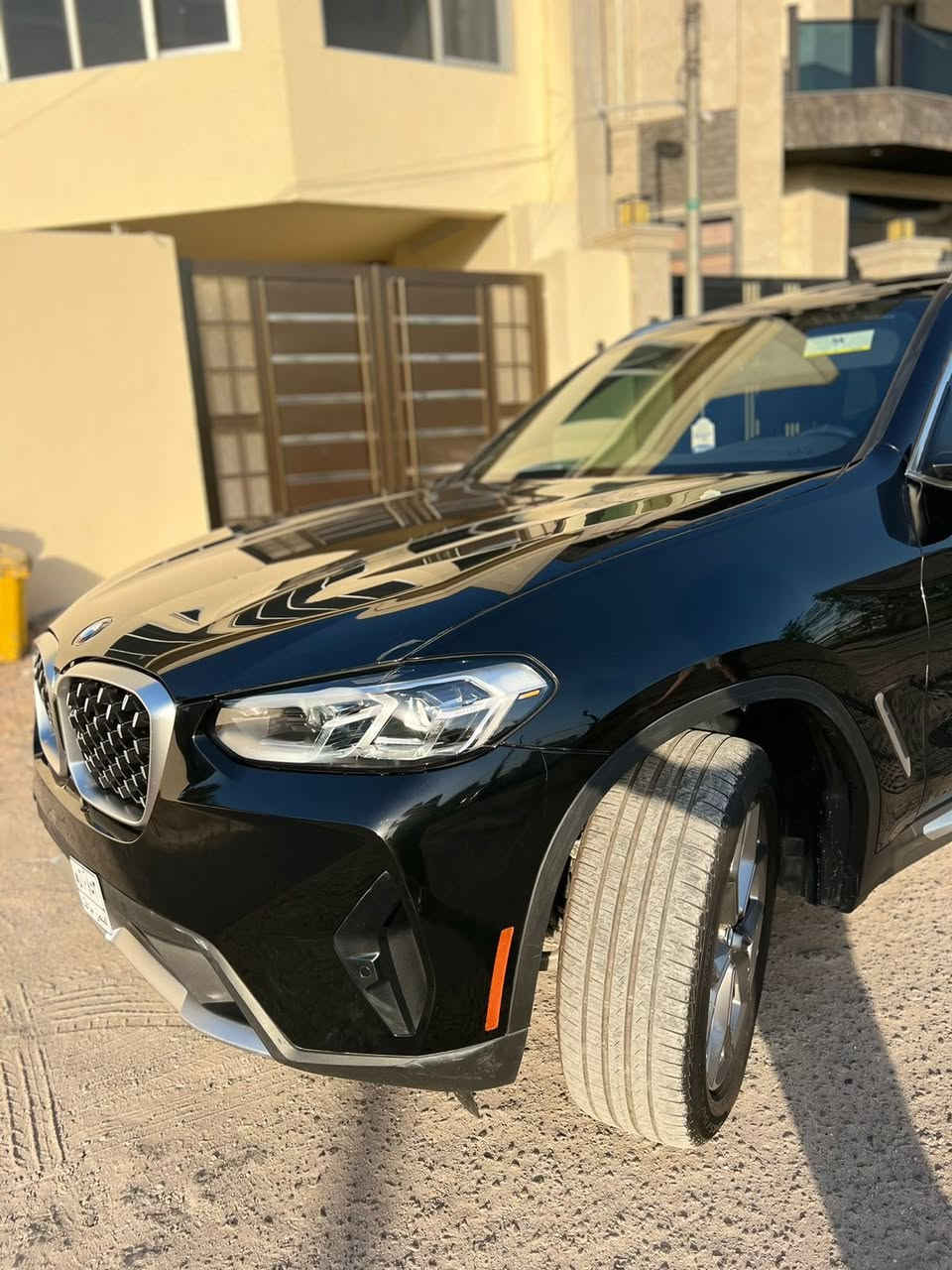 السلام عليكم بي ام       مديل22      x3حادث امامك واضح بنيد مغير نفس لون دعامية مالتهة بس تم تصليح  نقص ولف. حماوة فقط سيارة فول رقم بغداد تيربو  4 سلندر   مكان سيارة بغداد. المنصور  ***********
