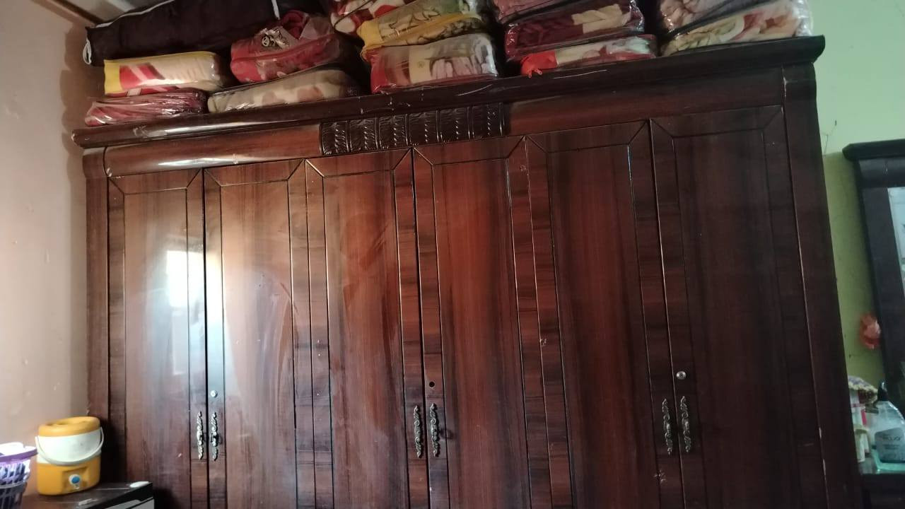 كنتور ماليزي مكانه بساتين شرقيه 
سعره 50الاف شراي يجي خاص


**إذا كنت صاحب هذا الإعلان وتريد حذفه لأي سبب، رجاءا أرسل رسالة إلى الدعم الفني**