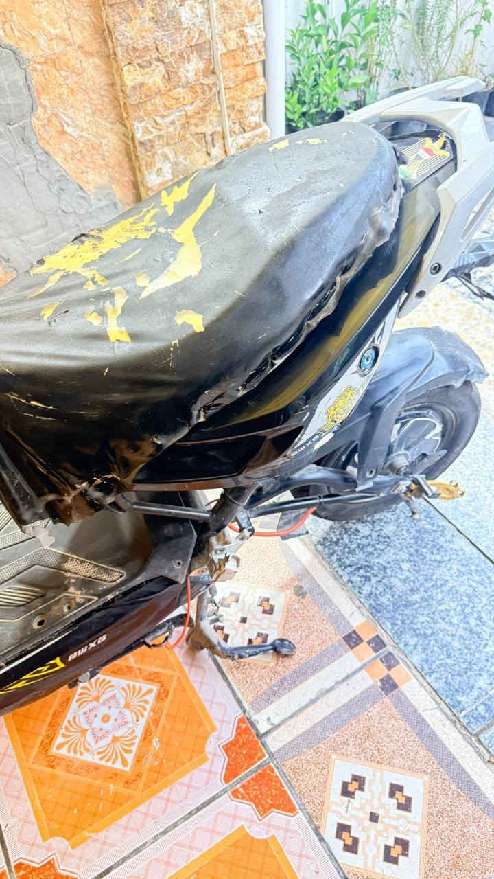 دراجه سكنس للبيع 
دارجه شحن سكنس للبيع 

نقصها بطاريه 1 فقط 

والموجودات 5 يعني هنه 6 

و سويج ما بيها 

وكشنها الجلد فقط خربان 

السعر  530 وبيها مجال قليل 

للستفسار اكثر مراسله الصفحه
او علق واني ارد عليكم


**إذا كنت صاحب هذا الإعلان وتريد حذفه لأي سبب، رجاءا أرسل رسالة إلى الدعم الفني**