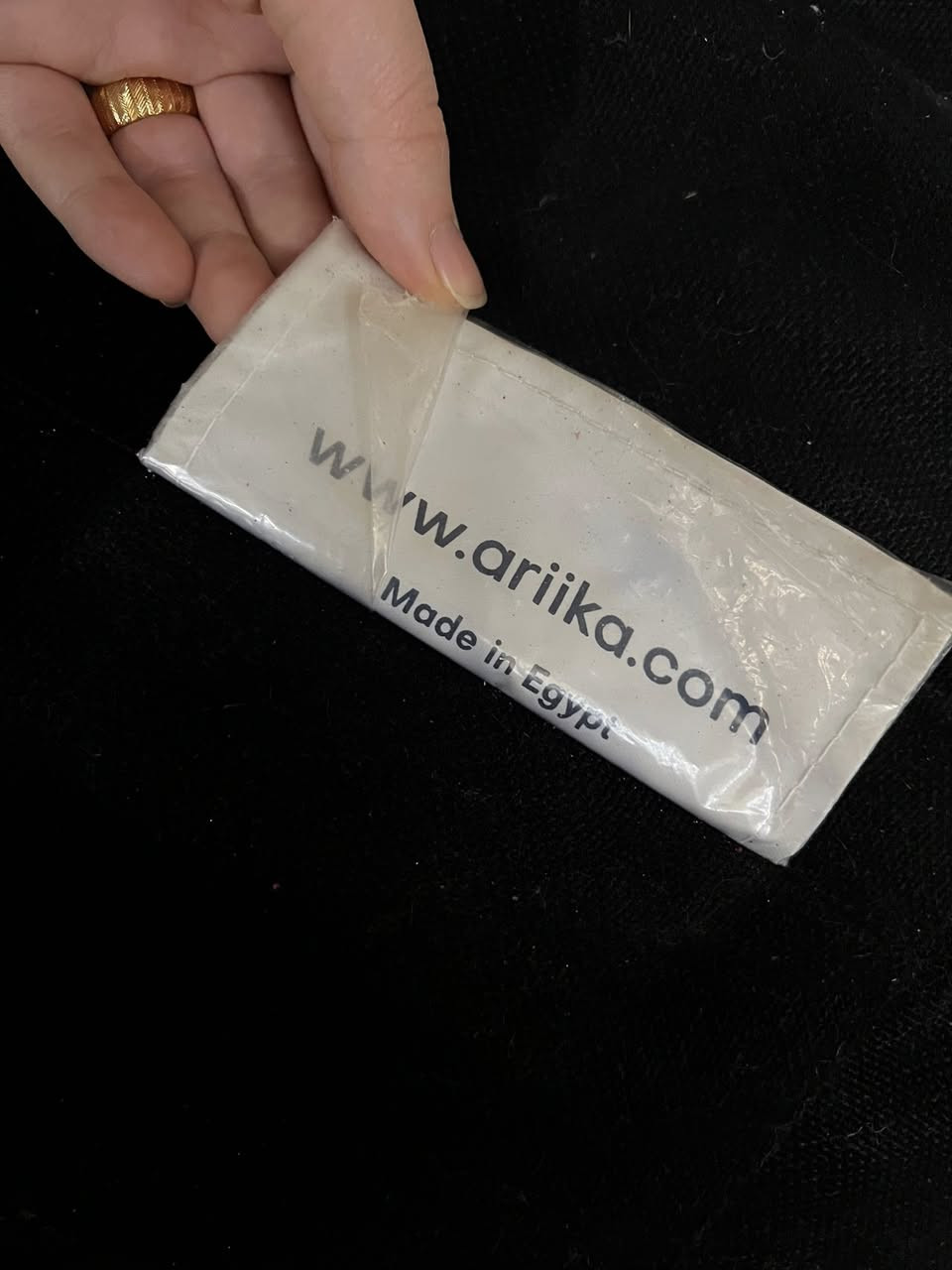 كرسي Bean Bag ماركة Arika
لون أسود – نظيف جدًا وحالته ممتازة
مريح للجلوس والاسترخاء، مناسب للبيت أو غرفة الأطفال أو الزوايا العصرية
ما بيه تمزق ولا تلف

📍 السعر: (اشتريته ب120 الف)
البيع 65 الف وقابل للتفاوض
+ كڤر فرو للاريكة صورته موجودة 👇🏻
📍 المكان: (چكوك)
للتواصل خاص ✉️


**إذا كنت صاحب هذا الإعلان وتريد حذفه لأي سبب، رجاءا أرسل رسالة إلى الدعم الفني**