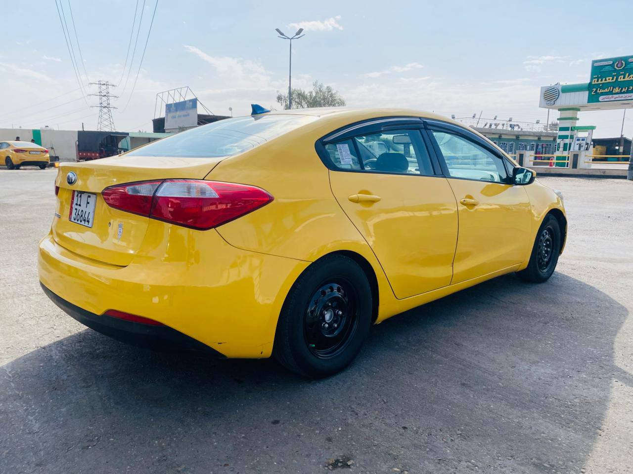 السلام عليكم كيا فؤرتي موديل 14صبغه اولى كير مكفؤل مكينه دوش صدر امامي خلفي جديد تبريد ثلج بسمي تحويل ثاني يؤم منضؤمه غاز صيانه فقط   السعر 104للاستفسار *********** مكاني حسينيه راشديه
