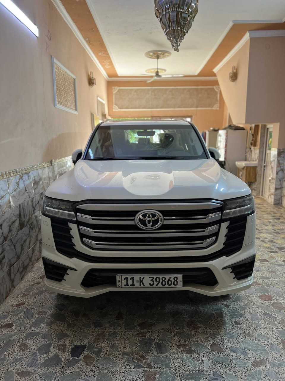 لاندكروز GXR بريم 2024 ملغفه بالكامل 
رقم بغداد تحويل مباشر 
السيارة على وضع الشركة ماشية 12 الف 

المواصفات 
محرك V6 سلندر 
بصمة وتشغيل عن بعد 
فتحه سقف 
شاشات عدد 3 
كاميرات 360 درجه 
رادارات محيطية 
متعدده وضعيات القيادة 
داخل لونين و كشنات حار بارد 
مري شفط 
شحن لاسلكي 
ثلاجه 
جنطة ذكيه 
وبعد هواي مواصفات 
 
السعر : 7.500 $ 
للاستفسار : ***********
العنوان : بغداد
