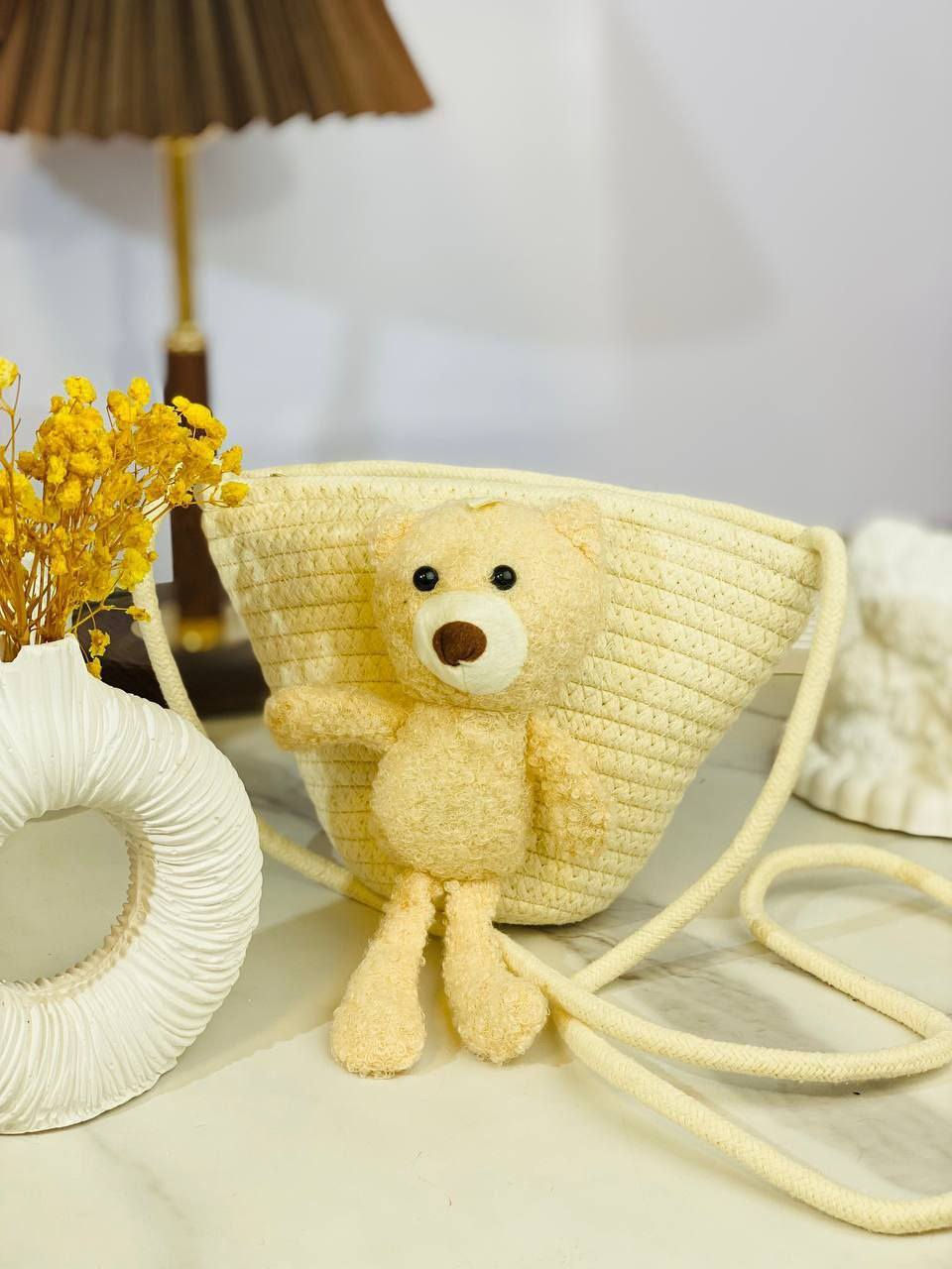 الجودة عنواننا 🇮🇶✌️

أفخم الحقائب النسائية 👜👜

حقيبة دزاين جديد لموسم 🌻2025🌻 

حقيبة نسيجية على شكل الدب اللطيف 🐻‍❄️🐻 حقيبة سحاب كتف كروس بودي منسوجة من القطف الطبيعي الناعم القطني وبالأضافة الى الدب اللطيف القطني 🤭🤭

السعر  ٧  الاف 
🚘 يوجد خدمة توصيل لجميع محافظات العراق ٤ الاف 🚘


**إذا كنت صاحب هذا الإعلان وتريد حذفه لأي سبب، رجاءا أرسل رسالة إلى الدعم الفني**