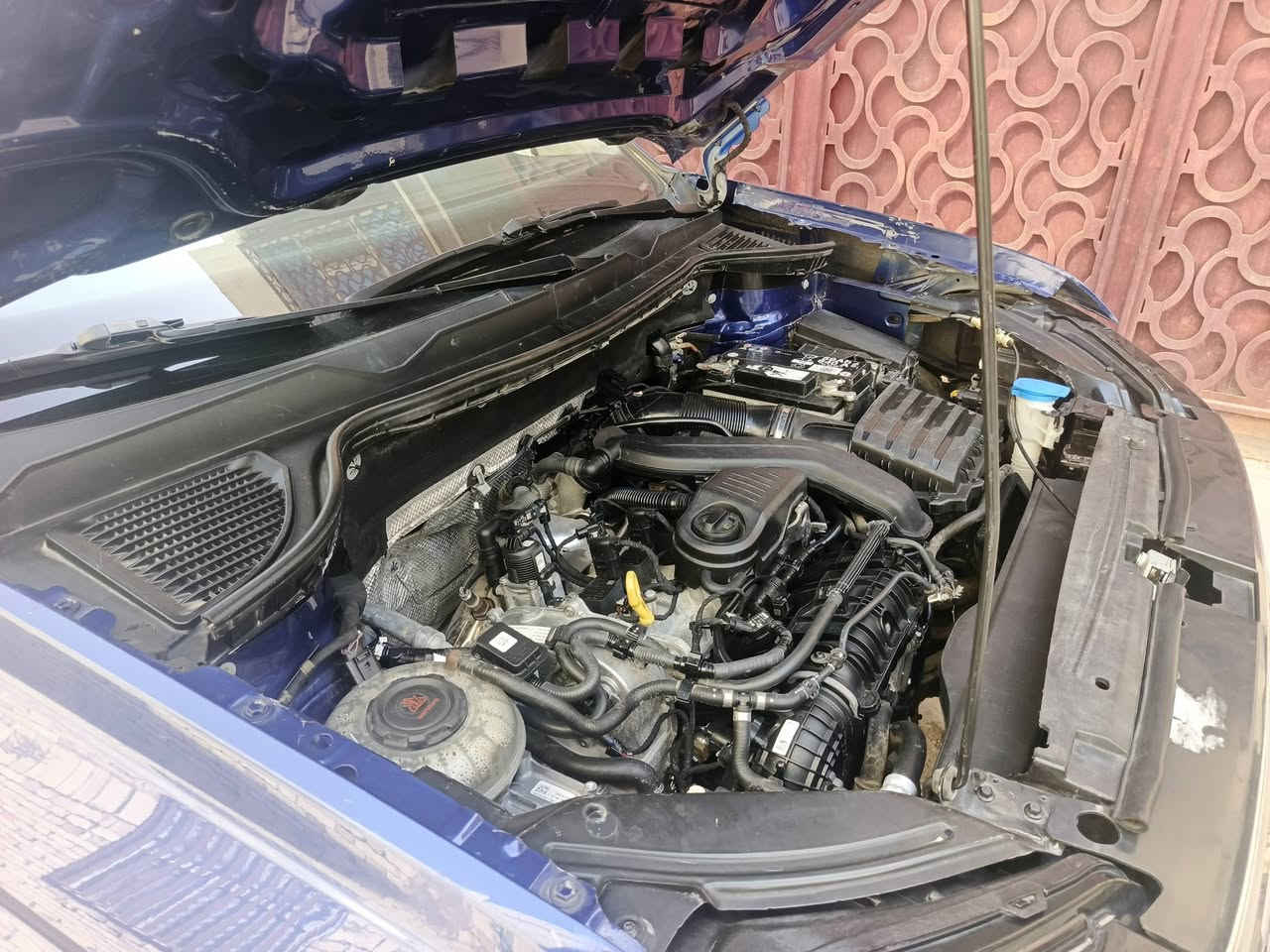 السلام عليكم 
فكس واكن تاوس 
موديل 23 
حادث موضح بدون دواخل
 تعديل نص البنيد +صبغ 
وبارد قليل بالجاملغ وبيه تكحيل 
وتعديل بارد قبق الجنطه بدون صبغ 
شواصي لغود كفاله 
ماشيه 25 
نص مواصفات رادار حساسات كشنات تدفى 
بدون رقم تترقم جميع المحافظات ماعدا كردستان 
سعر 165 $
عنوان كربلاء 
***********
