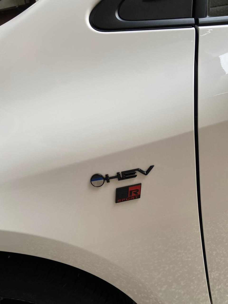 سلام عليكم
كورلا هايبرد 2025 S اغلى شكل واعلى فئه بلكورلا
مواصفات Gr بلاك ادشن 
كرسي كهرباء 3 حركات
بصمه 
فتحة 
داخل احمر
4 كامرات 
 تحكم ستيرن جهتين 
رادار امامي 
كشنات جلد 
جام اوتو 4 
شاشه ابل كار بلي 
لد امامي 
السيارة جديدة جدا باسمي ورقم بغداد
ماشية 9 الاف مكفولة كفاله عامه عدا رصعه مسحوبة Pdr بجاملغ الامامي 
رقمي ***********
