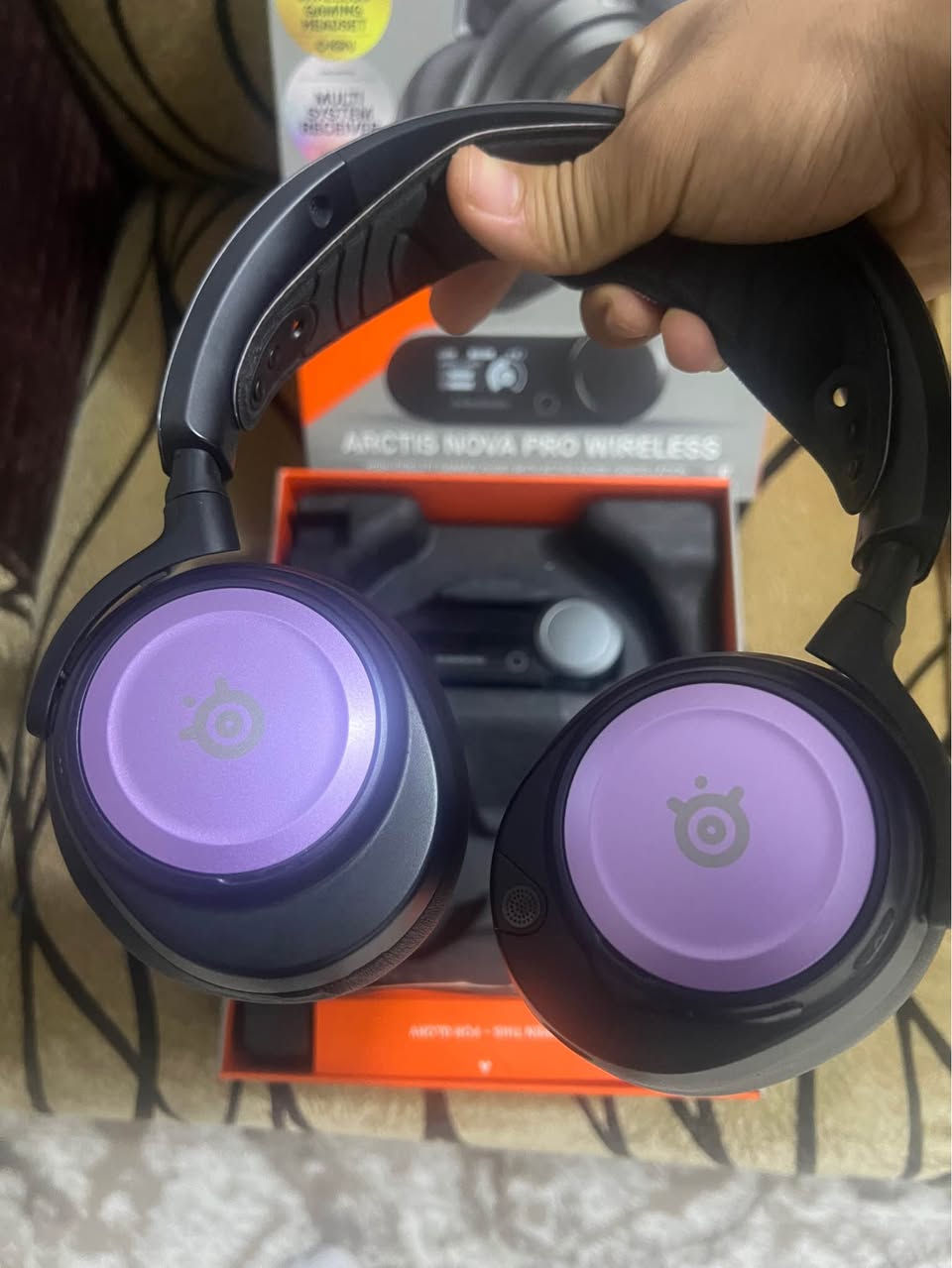 السلام عليكم سماعة ستيل سيرس نوفا برو 
من احسن السماعات الخاصة بلكيمنك بالعالم 
سعرها 300 الف 
بطاريه وحدة بغداد, العراق


**إذا كنت صاحب هذا الإعلان وتريد حذفه لأي سبب، رجاءا أرسل رسالة إلى الدعم الفني**