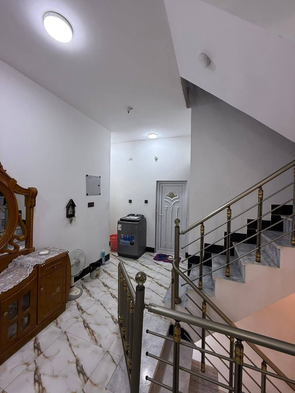 البيع بيت ثلاث طوابق في الموحية مقاطعة ٣٦ قرب مستوصف الموحية بناء حديث ٢٠٢٣ مطلوب إسكان ٣٠ مليون القسط ١٧٥ بالشهر البيت على ساحة عرض الدربونة ١٦٠ الطابق الأول غرفة صغيره والطابق الثاني غرفتين والطابق الثالث غرفة سويت حمام داخلي وصالة الاتصال على. 💥⚜️💥 اتصل على الرقم او مراسلة الصفحه خاص 👆🏻
___________💚💥تريد عقارك ينباع ماعليك سوئ المراسله والباقي
 علينه ⚜️ 💥
عنده بيت.  البيع اليجار قطعه.  يدزلي تفاصيل. صور. واتساب بلخدمه حياكم الله ربي يوفقكم
 ___________________________

💙️ #للاعلان عن العقار الخاص بك او للمزيد من الاستفسارات إتصل على الارقا***********واتساب
