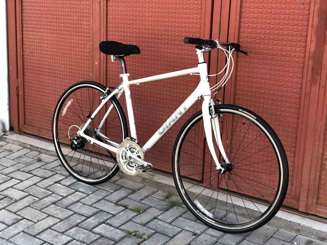 بايسكل / هولندي

ماركة / Giant escape

‏C700 bike

المنيوم

قياس / ٢٨

فريم / medium 

ماشة كاربون 

٨*٣ كير Shimano 

بريكات tektro

مكينة خلفي shimano altus

مكينة امامي Shimano 
 
ويليات / giant escape
Etrto دبل تبق

داخل بايدر بولبرينك

سعر / ١٧٥ الف

📍مكان/ سليمانية- بكرجو جديد  قريب جامع احسان

توصيل موجود لي كل محافظات


**إذا كنت صاحب هذا الإعلان وتريد حذفه لأي سبب، رجاءا أرسل رسالة إلى الدعم الفني**