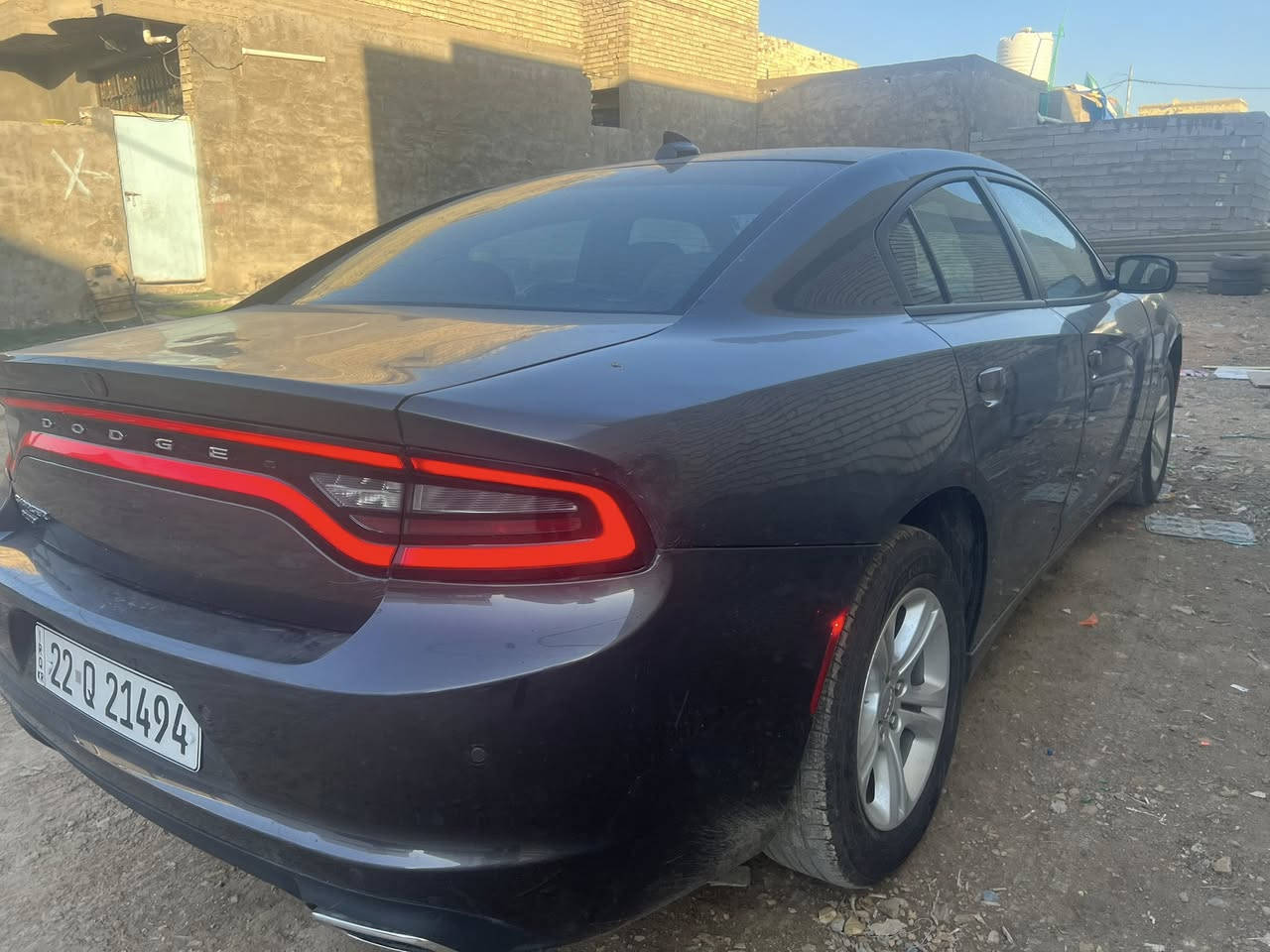 السلام عليكم
جارجر 2023 وارد امريكي 
مرقم اربيل بأسمي ترقيم جديد 
الضرر كما موضح بالصورة 
بدون ايرباك 
بدون صبغ 
السعر 260 
العنوان بغداد 
رقم الهاتف ***********
