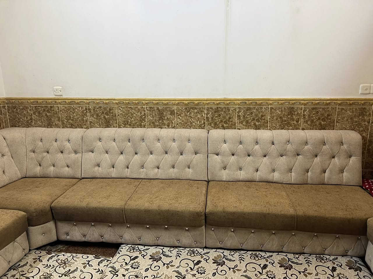 قنفات خشب عراقي 8 امتار  سعر 325 
***********
