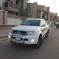 هايلوكس ٢٠٠٩ • اوتماتيك فورويل • قطعتين صبغ