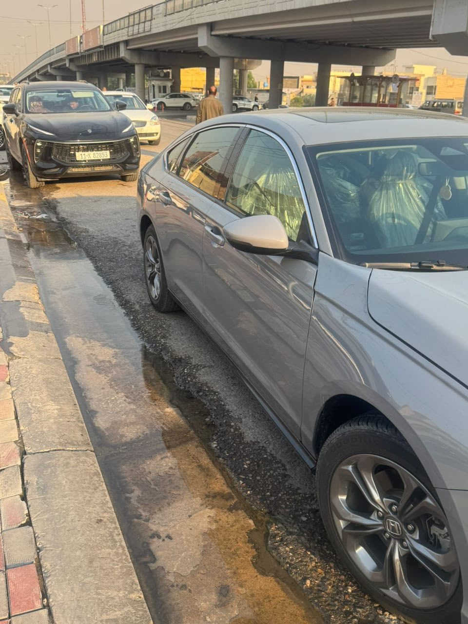 السلام عليكم هوندا اكورد مويل 24 EXL مبدل فقط بنيد ايرباك دركه فقط بدون دواخل بدون شاصي سعرها 200 وبيها مجال قليل ***********
