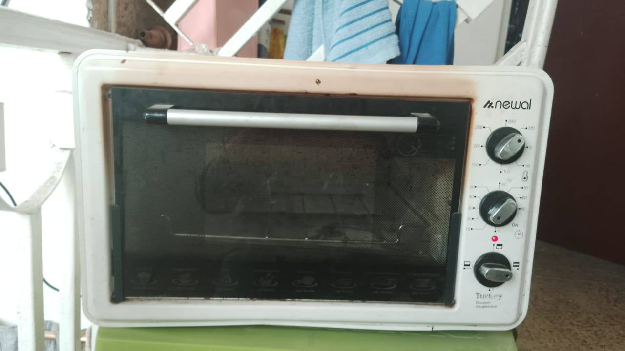 اوفن للبيع شرط التشغيل ب٦٠ الف بي مجال تاخذه من باب كربلاء فقط قرب مستشفى العباس الاهلي *********** وتساب متوفر
