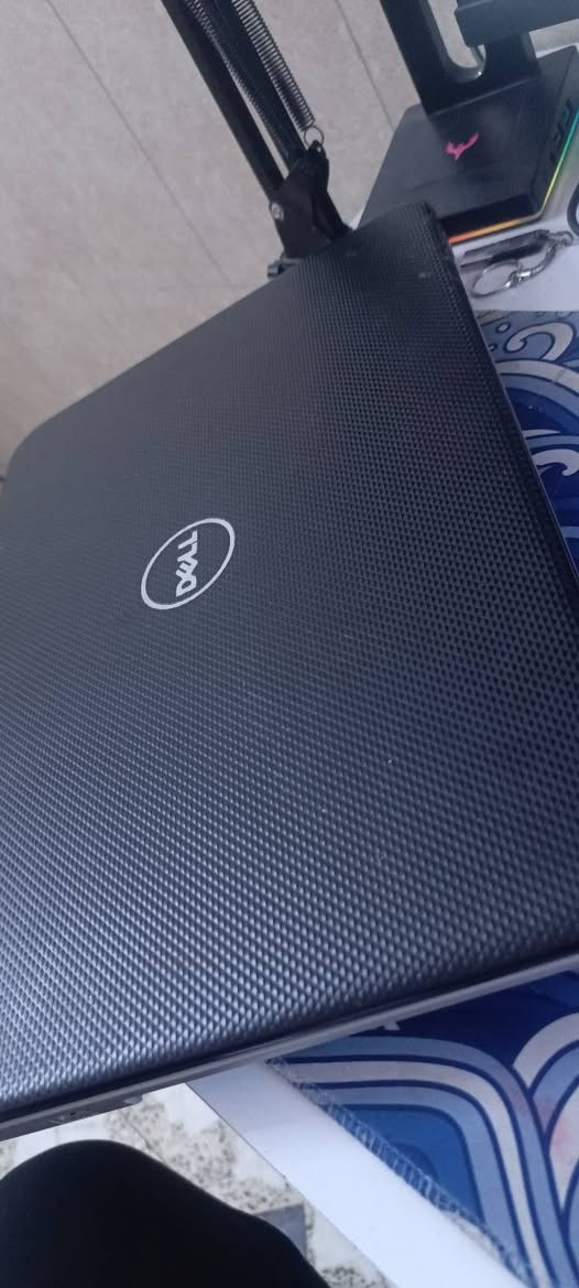 كوراي 3 جيل 3 الثالث
نوع دييل DELL 
هارد 320 HDD 
رامات 10GB كيكه 
شاشه حجم 14 
ويندوز 10 برو 
شاحنه جديده والله قبل كم يوم اخذته 
والبطاريه بدلته البارحه 
يعني لوز 
بيه تفاصيل بصيطه مثل سماعات تشتغل وحده 
وكفر الشاشه بيه فطور الكفر البلاستيك مو الشاشه

بس الشاحن والبطاريه اخذتهن 35 قبل كم يوم 

سعره 85


**إذا كنت صاحب هذا الإعلان وتريد حذفه لأي سبب، رجاءا أرسل رسالة إلى الدعم الفني**