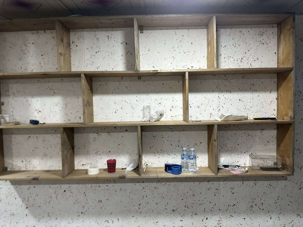 السلام عليكم رف خشب درجى اولى مو سوكي مال بضاعه مرتب يفيد جماعة الامزون العنوان بغداد التاجيات متواجد على الخاص وبخدمتكم البيع لعدم التفرغ قياس الطول مترين ونص الارتفاع متره ونص


**إذا كنت صاحب هذا الإعلان وتريد حذفه لأي سبب، رجاءا أرسل رسالة إلى الدعم الفني**