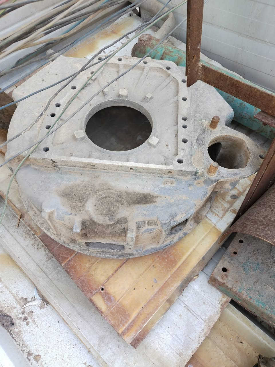 أغراض للبيع ١١٣ اويل بم على شغل كيس وفنديشن سوبر وجه امامي وخلفي قاعدة بم وبم كاز ***********
