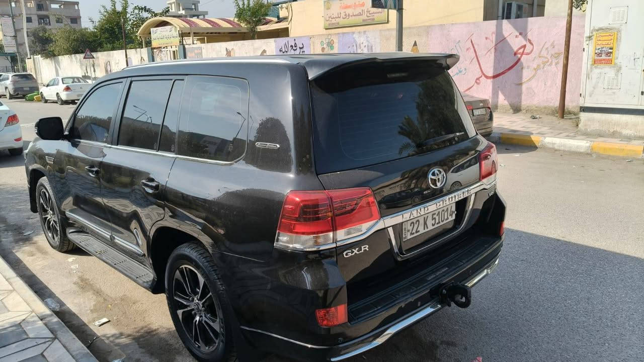 السلام عليكم
السعر 480 وبيه مجال للشراي
***********
***********
لاندكروز بريميه موديل 2018 فول مواصفات 1/1سنويه مجدده رقم نكليزي اربيل السياره مكفوله كفاله عامه من الدعاميه للدعاميه سياره جديده 6 سلندر علمأ السياره مضلله 80% مخوله بالتضليل ماشيه 48 الف حقيقي للبيع او المراوس
