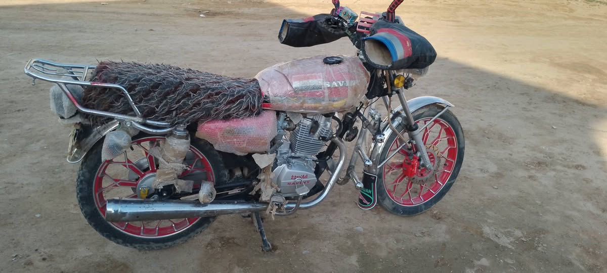 اسلام عليكم ماطور سافين 23 محرك مامفتوح شرط محرك 200 نشاط فول نضافه فول بيع وراوس  السعر 600 وبي مجال ‏‪***********‬‏
