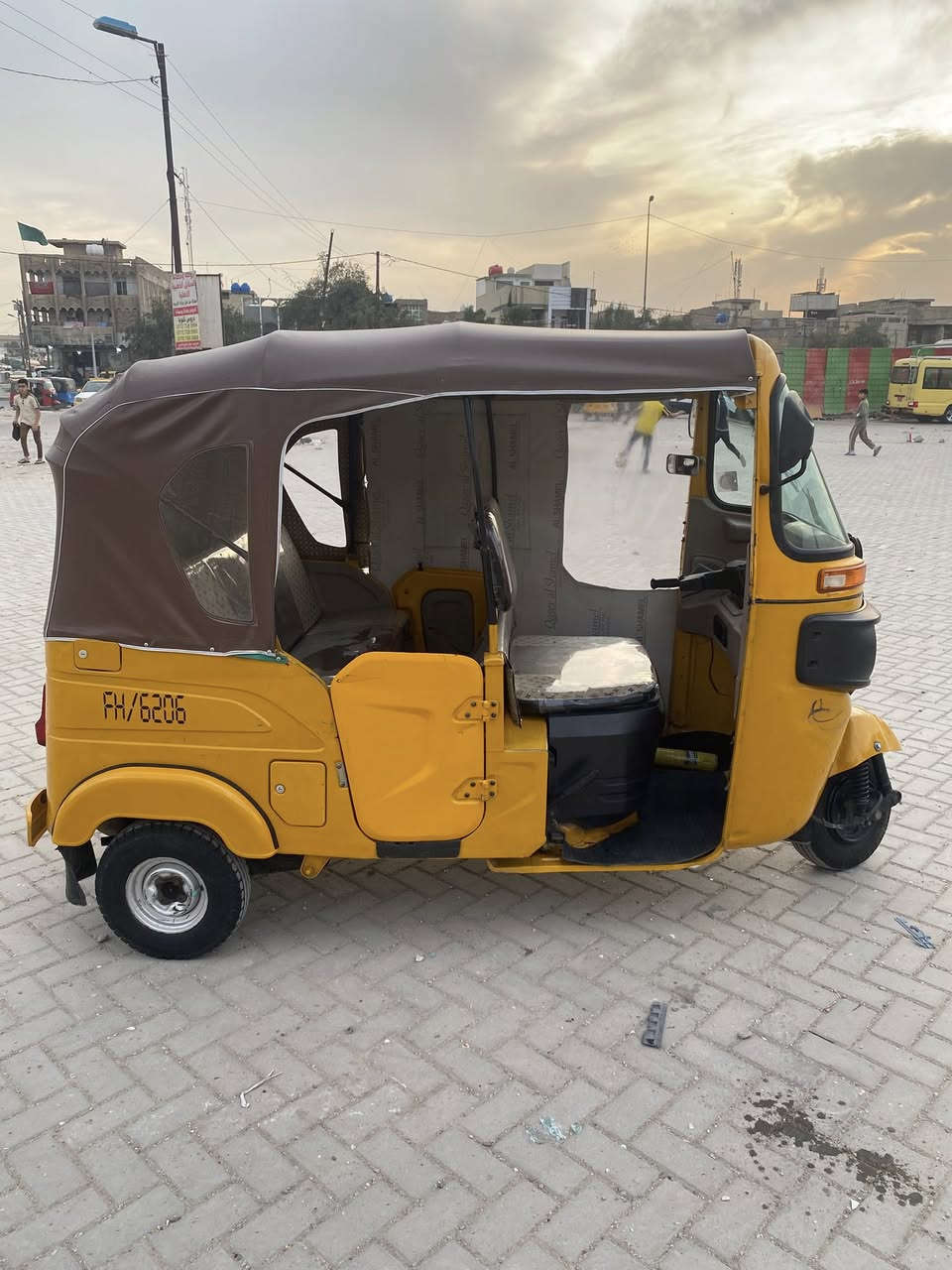 تكتك موديل 21 شهر رابع مكاني بغداد تفاصيل اتصل ع رقم  ***********
