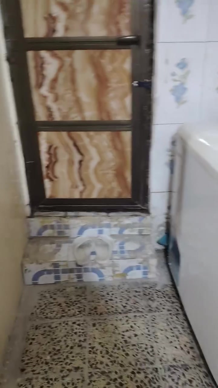منزل البشير كربلاء المقدسة  شارع الشهداء
قرب مستشفى السفير 
متوفر حجز 3 غرف  غرفه رباعيي  وغرفتين سباعي  
عدد الاسره 18 سرير عؤال فقط  للحجز والا ستفسار واتساب و اتصال  ***********
