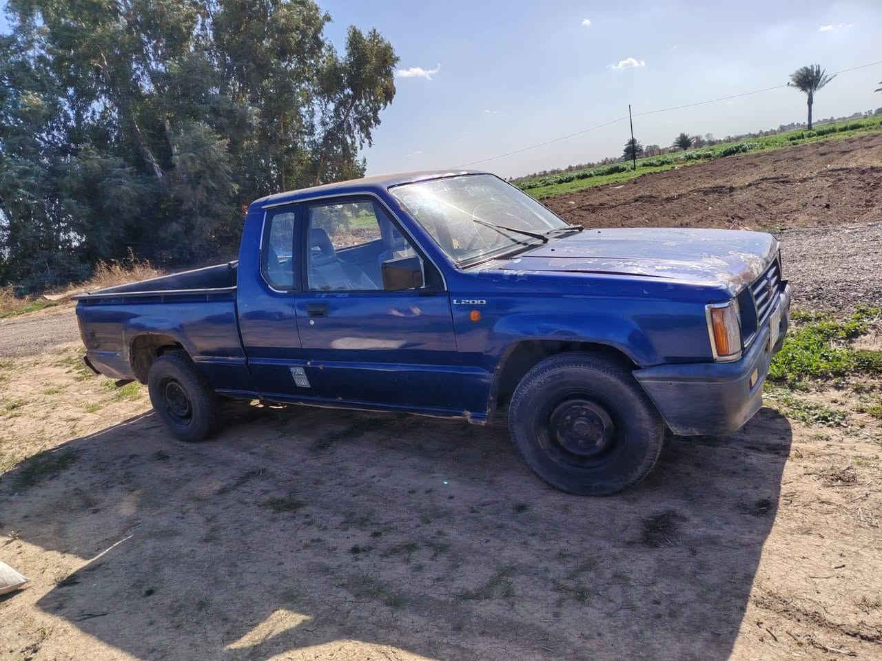 السلام عليكم 
سيارة  مسبوشي للبيع
 موديل 1985
محرك كاز بلادي بدون تحوير
تخم تاير جديد 
اتصل على الرقم ***********
