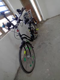 بايسكل بناتيه جديد نظيف كفاله عامه العنوان بغداد الشعله وهذا رقم الوات...